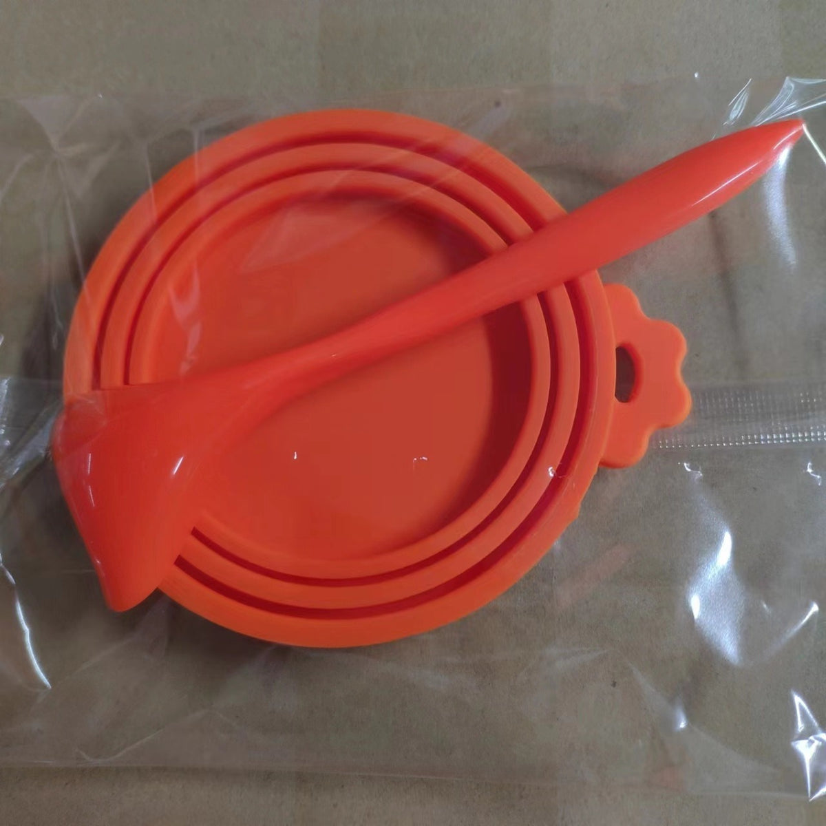 Silicone Wet Food Can Lid and Spoon