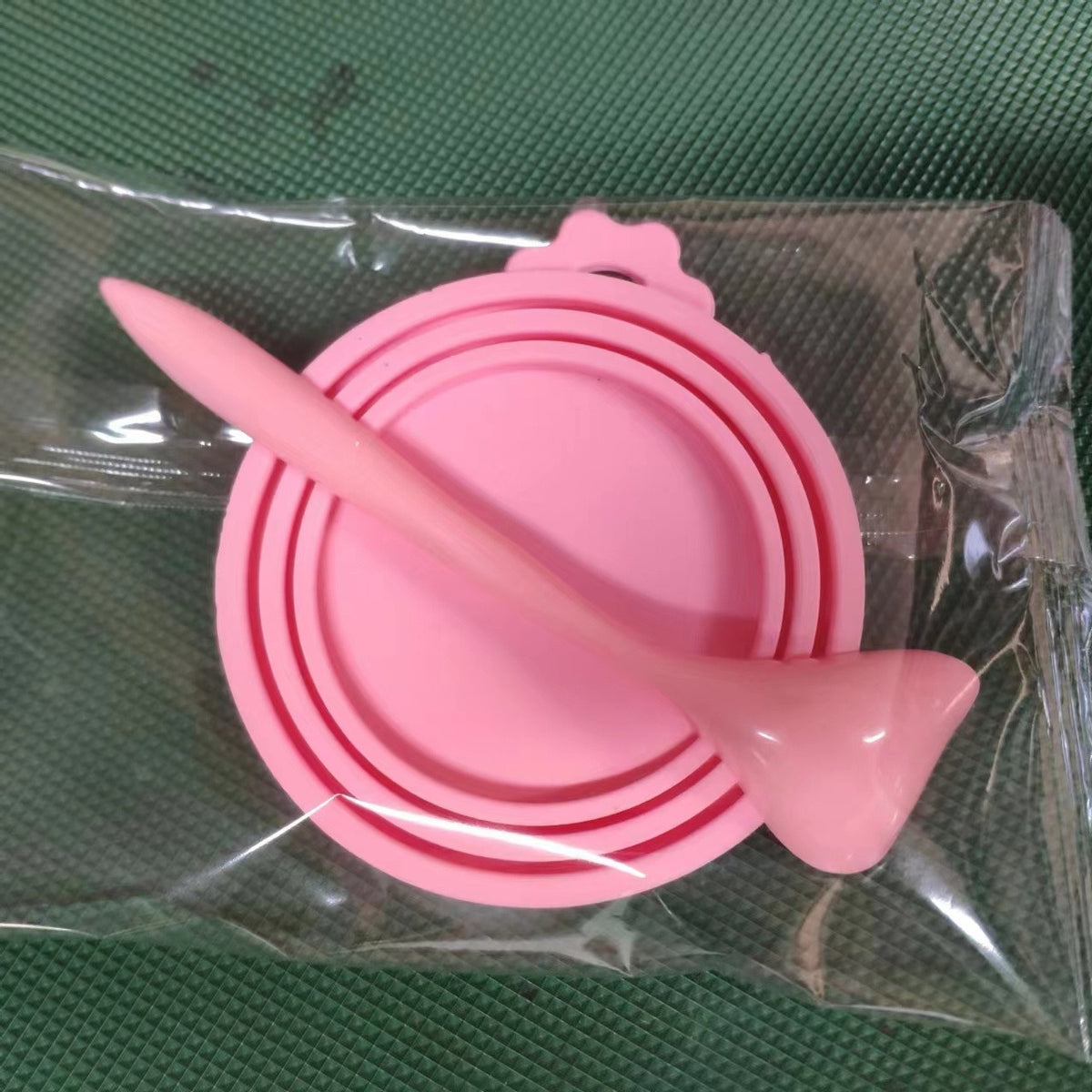 Silicone Wet Food Can Lid and Spoon