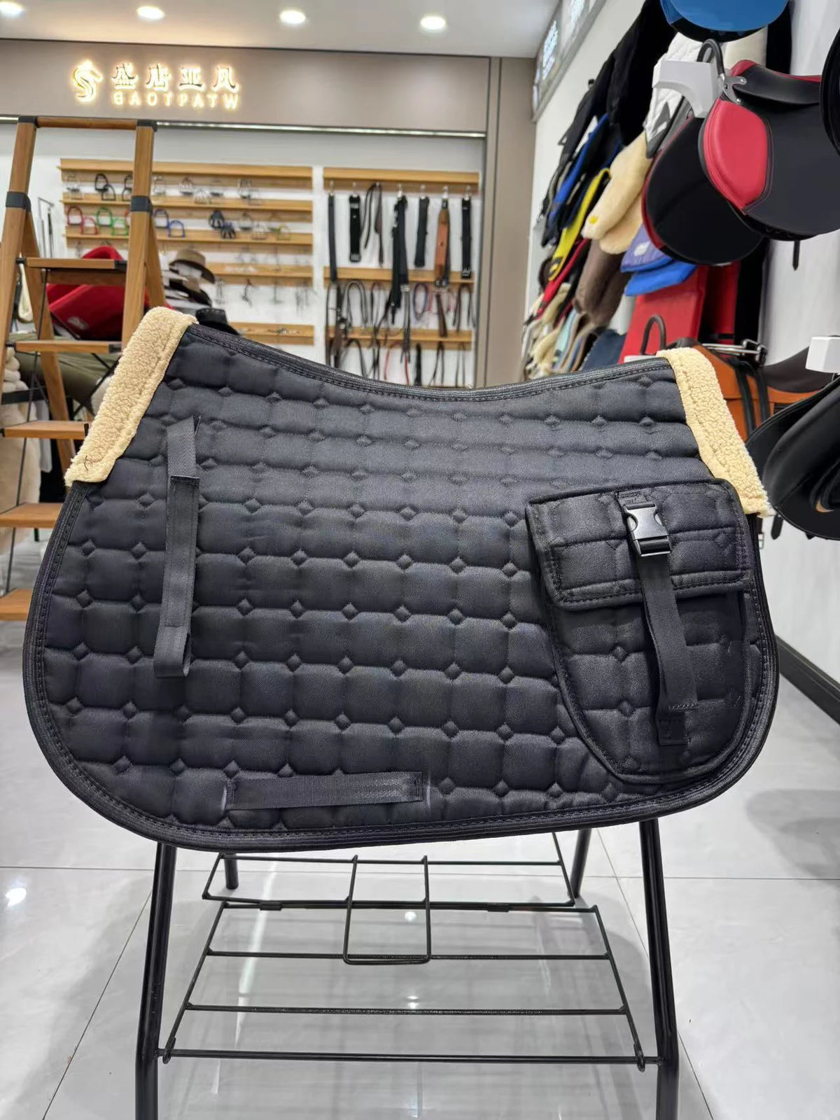 Saddle Pad with Side Pocket